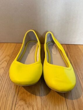 Dream Pairs Yellow Slip-On Ballet Flats